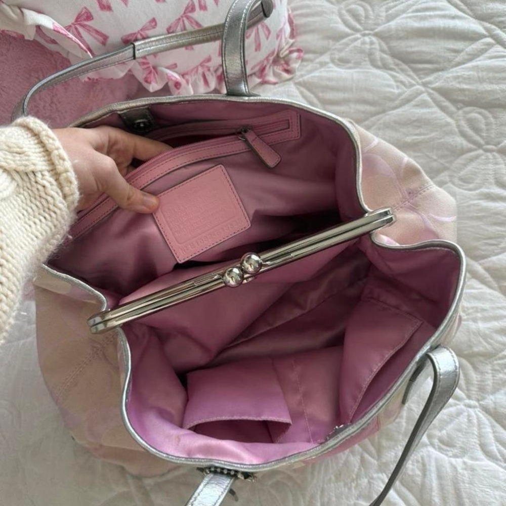 Y2K Coach pink and silver monogram purse - Picture 7 of 8